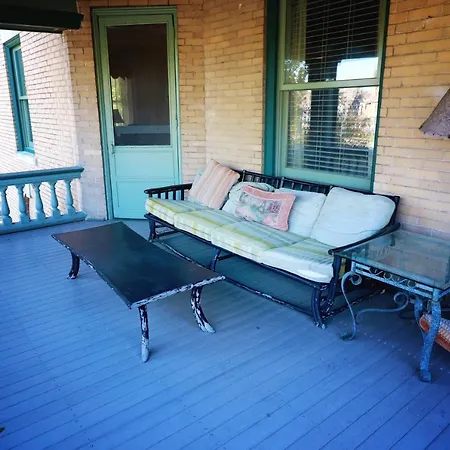 Inn At 835 Boutique Hotel-2